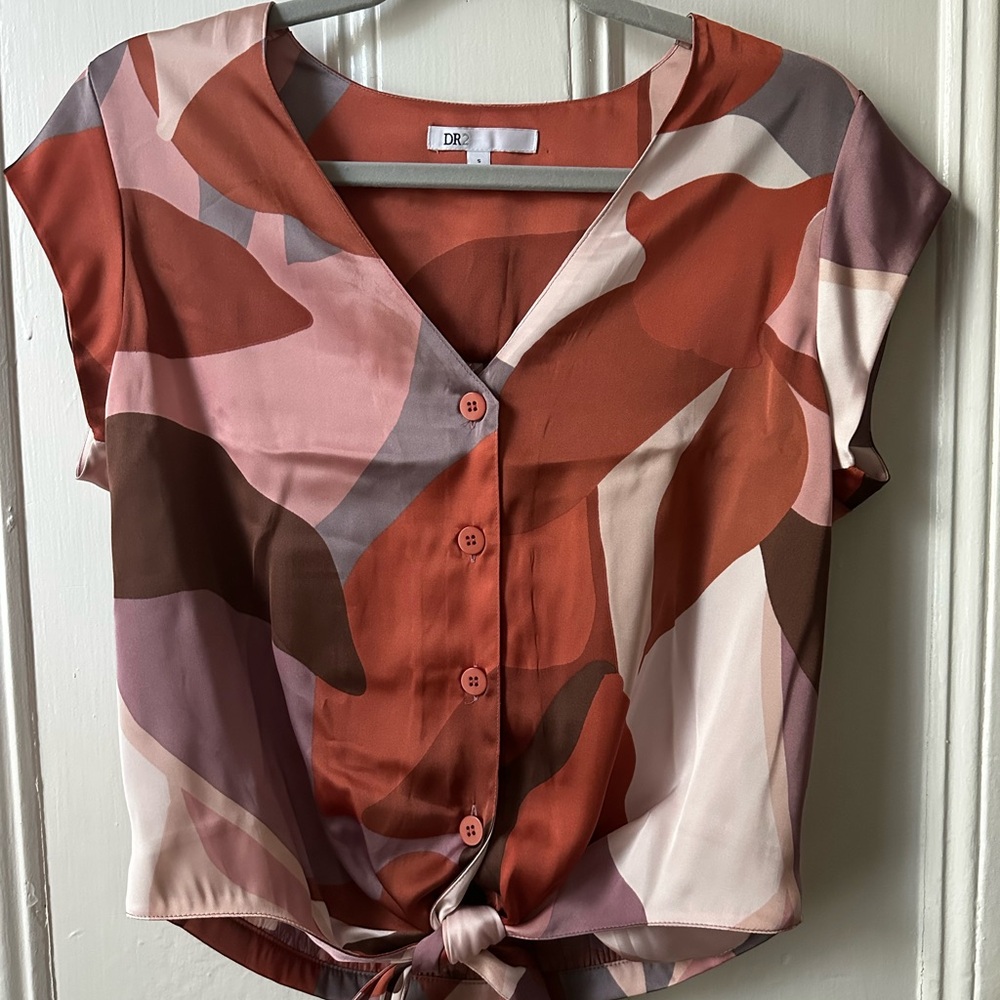 DR2 SATIN BLOUSE with Tie Front
